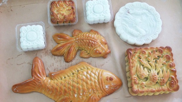 Наслаждение лунными пирогами с традиционными начинками  в Ханое - ảnh 1